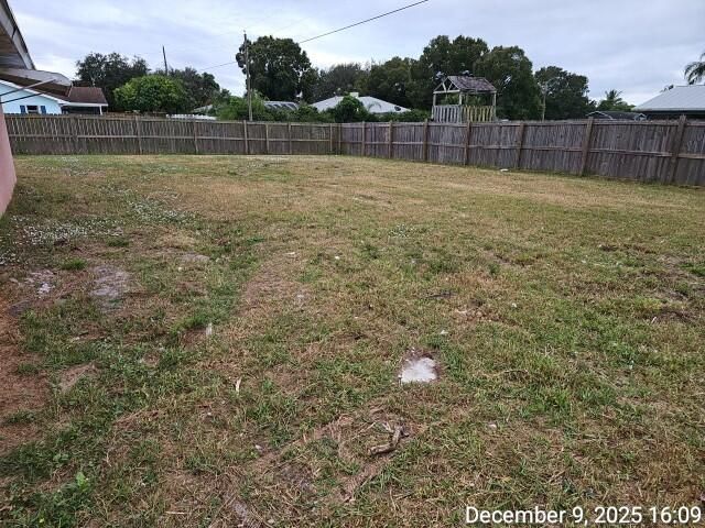 En Venta: $289,000 (4 camas, 3 baños, 1746 Pies cuadrados)