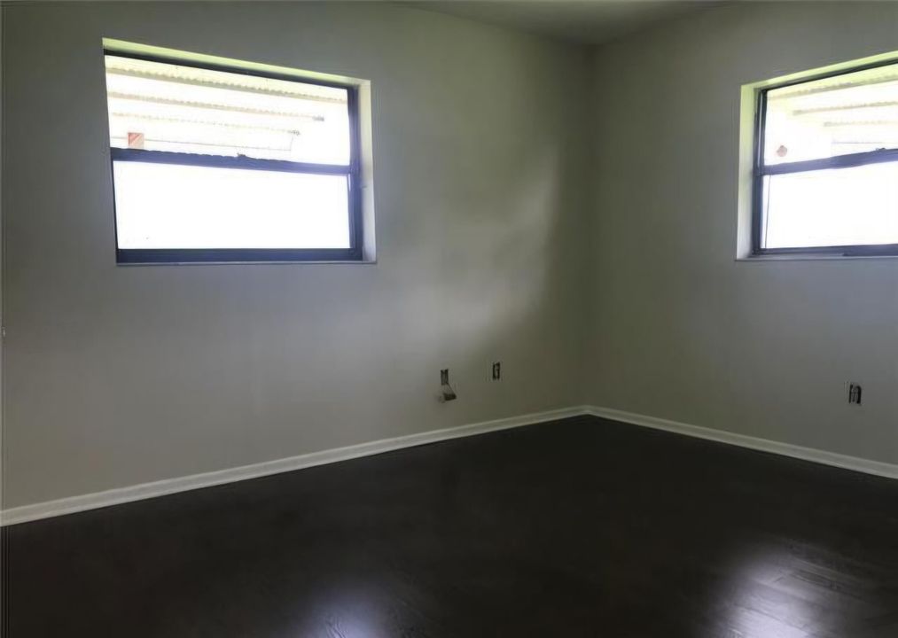 En Venta: $289,000 (4 camas, 3 baños, 1746 Pies cuadrados)