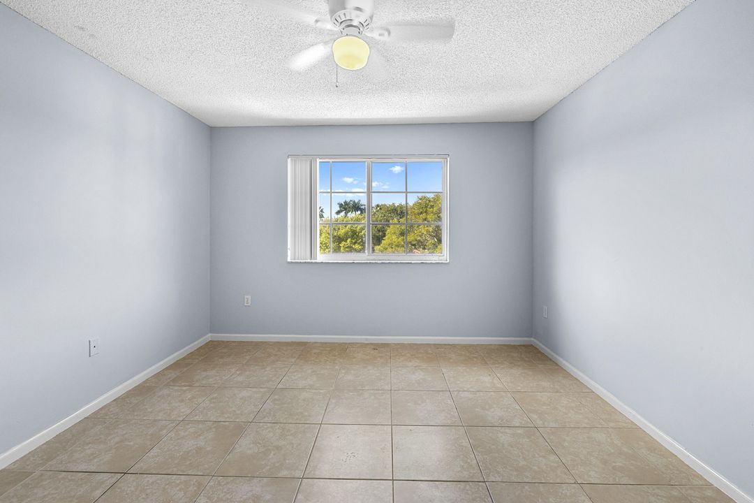 En Venta: $254,900 (2 camas, 2 baños, 1076 Pies cuadrados)