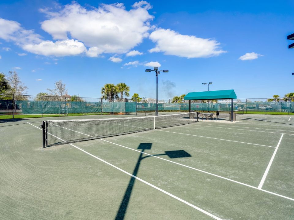 For Rent: $3,500 (3 beds, 2 baths, 2470 Square Feet)