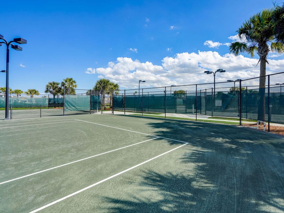 For Rent: $3,500 (3 beds, 2 baths, 2470 Square Feet)