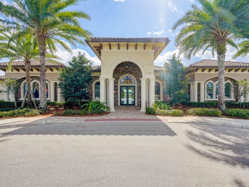 For Rent: $3,500 (3 beds, 2 baths, 2470 Square Feet)