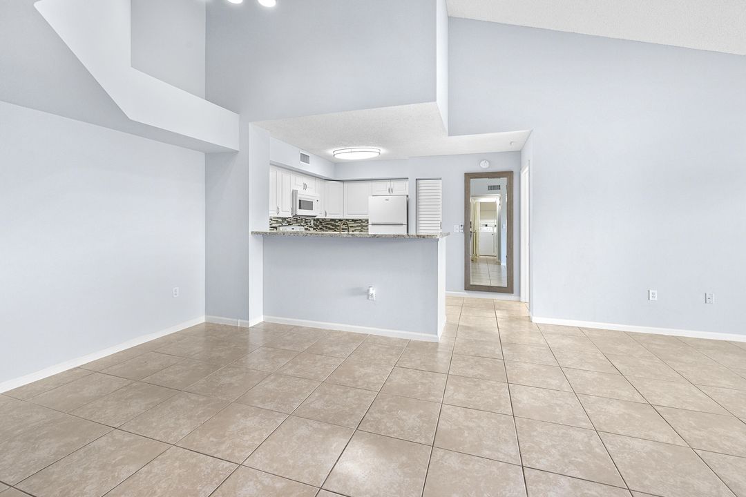 En Venta: $254,900 (2 camas, 2 baños, 1076 Pies cuadrados)