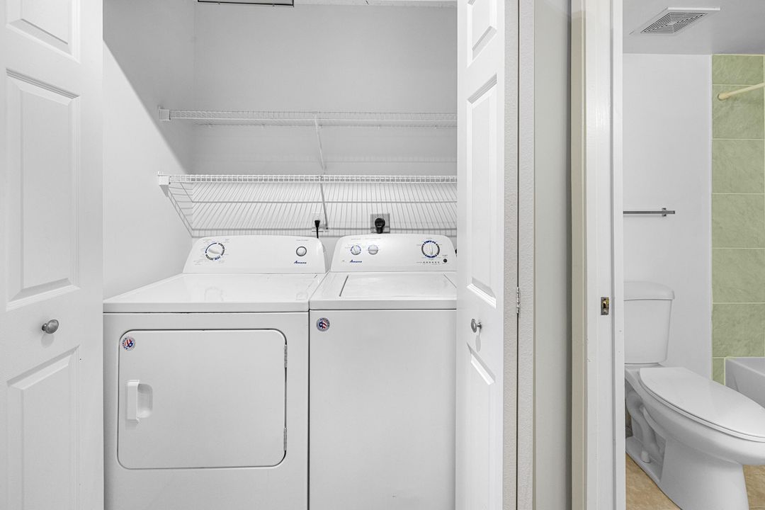 En Venta: $254,900 (2 camas, 2 baños, 1076 Pies cuadrados)