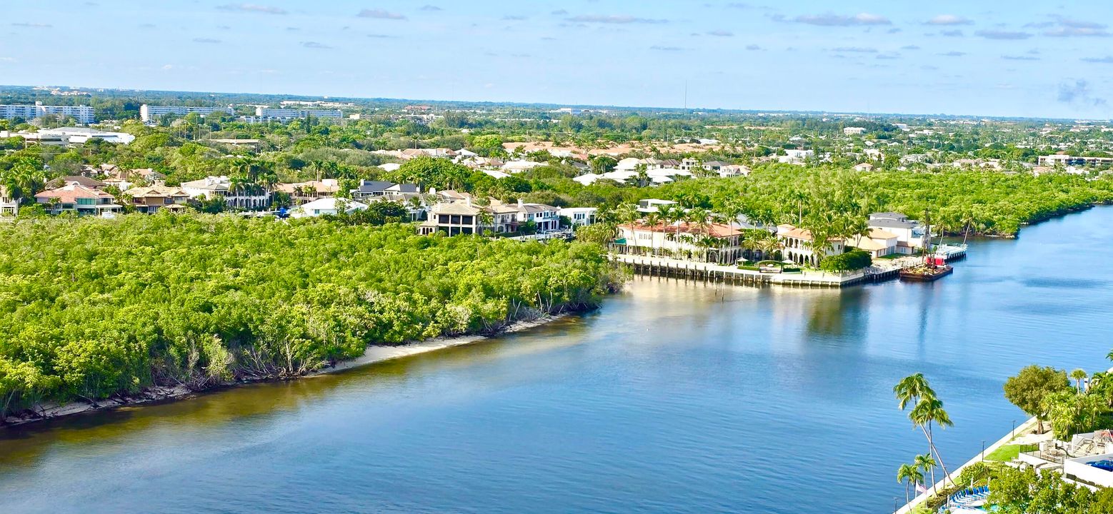 For Sale: $2,095,000 (2 beds, 2 baths, 1697 Square Feet)