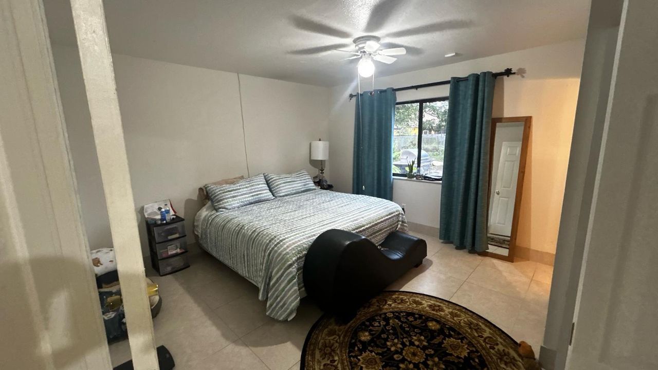 出租: $2,500 (3 贝兹, 2 浴室, 1008 平方英尺)