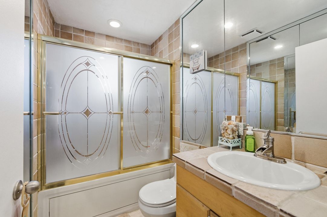 待售: $154,900 (2 贝兹, 2 浴室, 907 平方英尺)