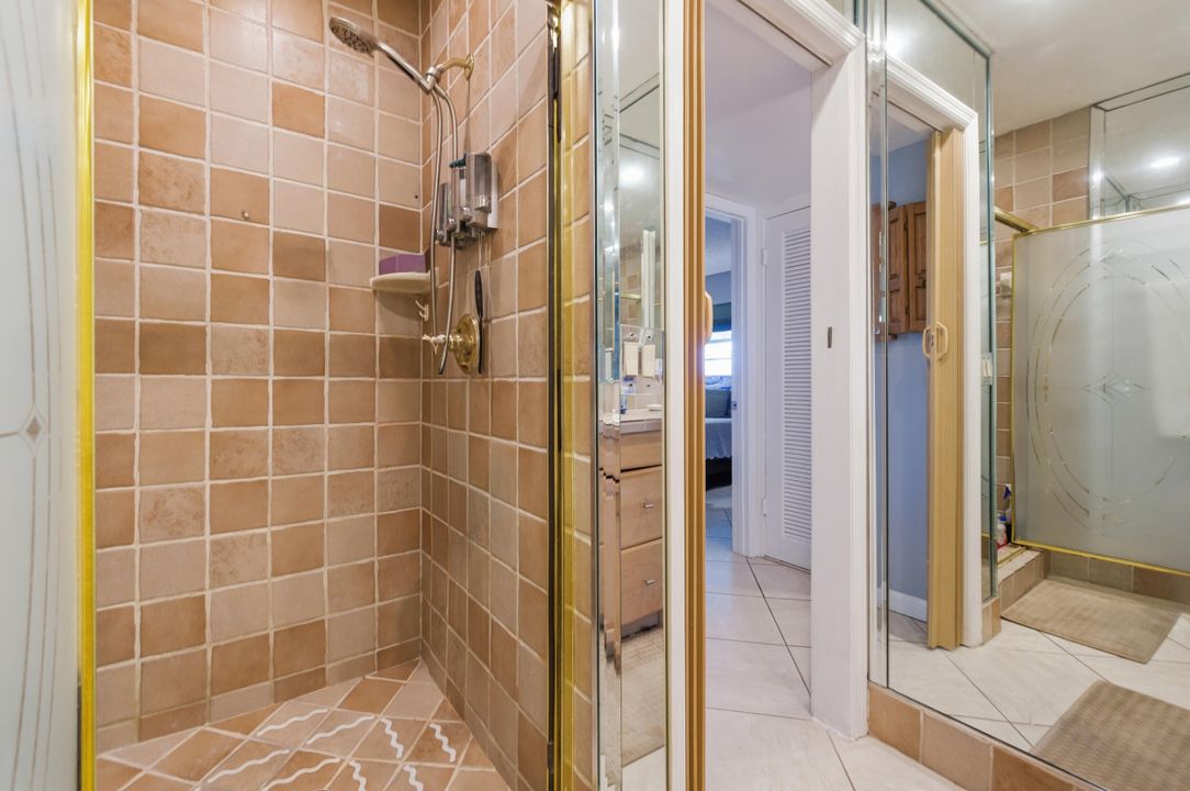 待售: $154,900 (2 贝兹, 2 浴室, 907 平方英尺)