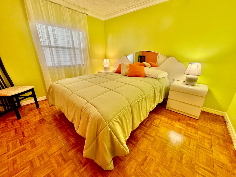 На продажу: $299,999 (2 спален, 2 ванн, 1654 Квадратных фут)