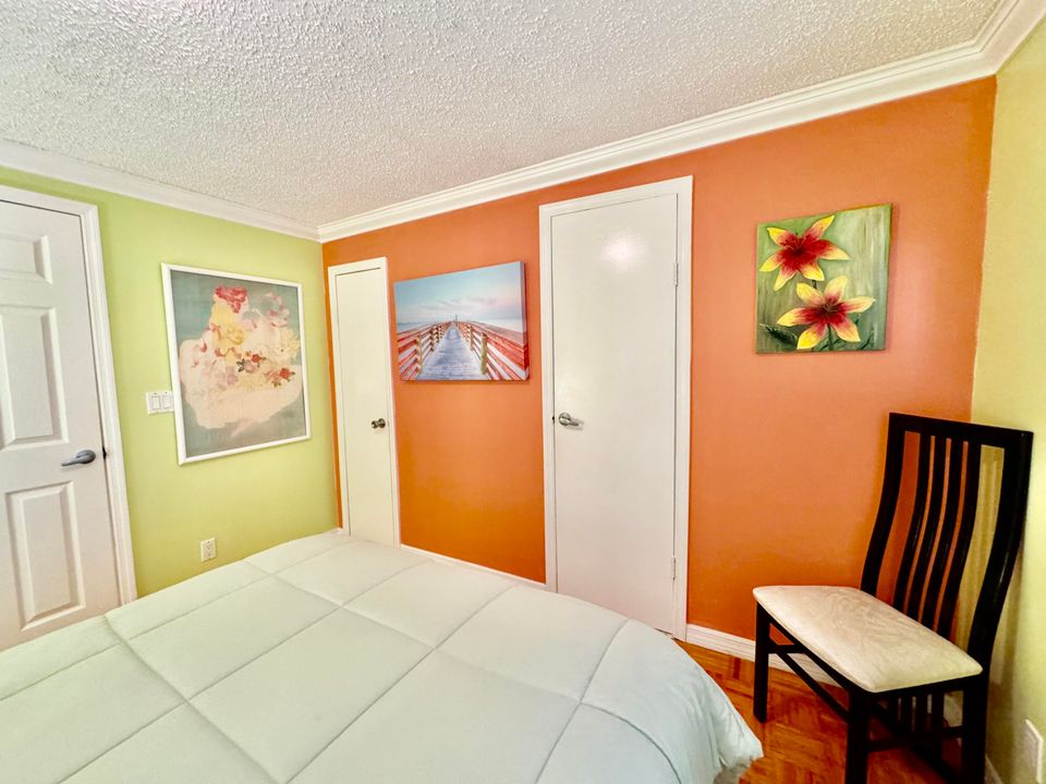 На продажу: $299,999 (2 спален, 2 ванн, 1654 Квадратных фут)