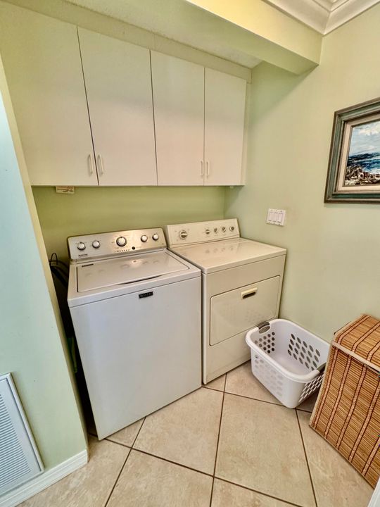 На продажу: $299,999 (2 спален, 2 ванн, 1654 Квадратных фут)