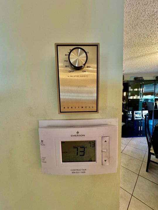 На продажу: $299,999 (2 спален, 2 ванн, 1654 Квадратных фут)