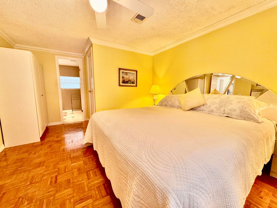 На продажу: $299,999 (2 спален, 2 ванн, 1654 Квадратных фут)