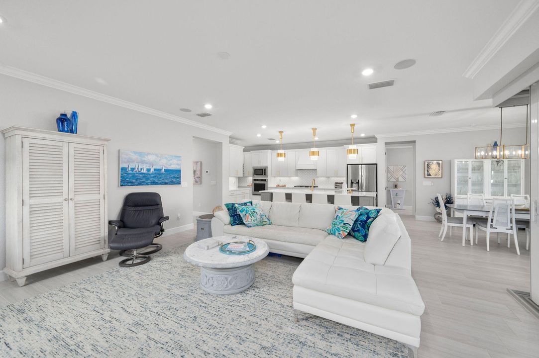 For Sale: $799,897 (3 beds, 3 baths, 2902 Square Feet)