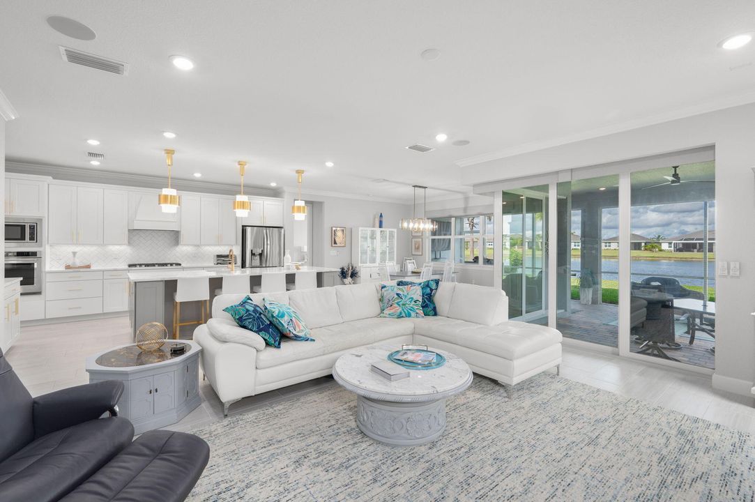 For Sale: $799,897 (3 beds, 3 baths, 2902 Square Feet)