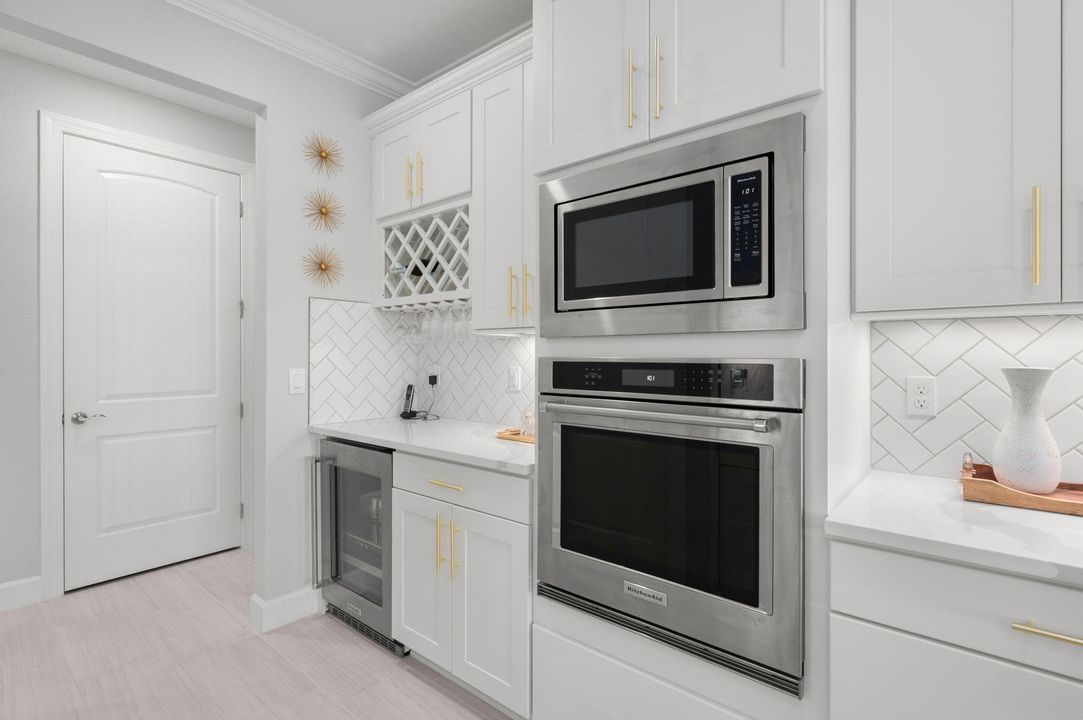 For Sale: $799,897 (3 beds, 3 baths, 2902 Square Feet)