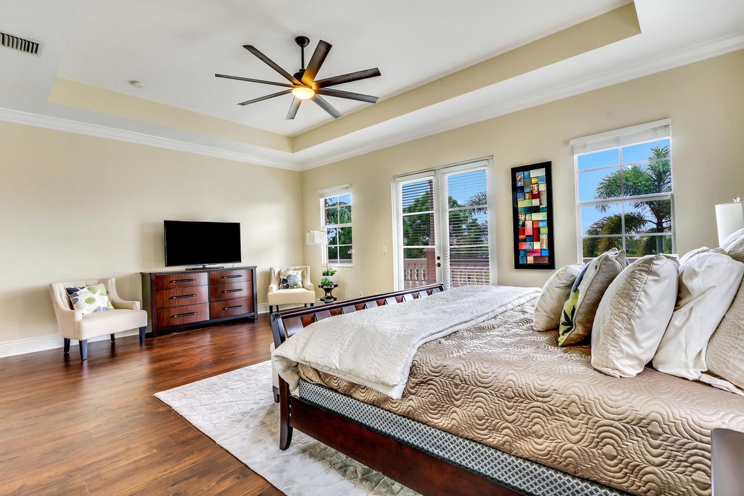 出租: $9,995 (4 贝兹, 3 浴室, 4152 平方英尺)