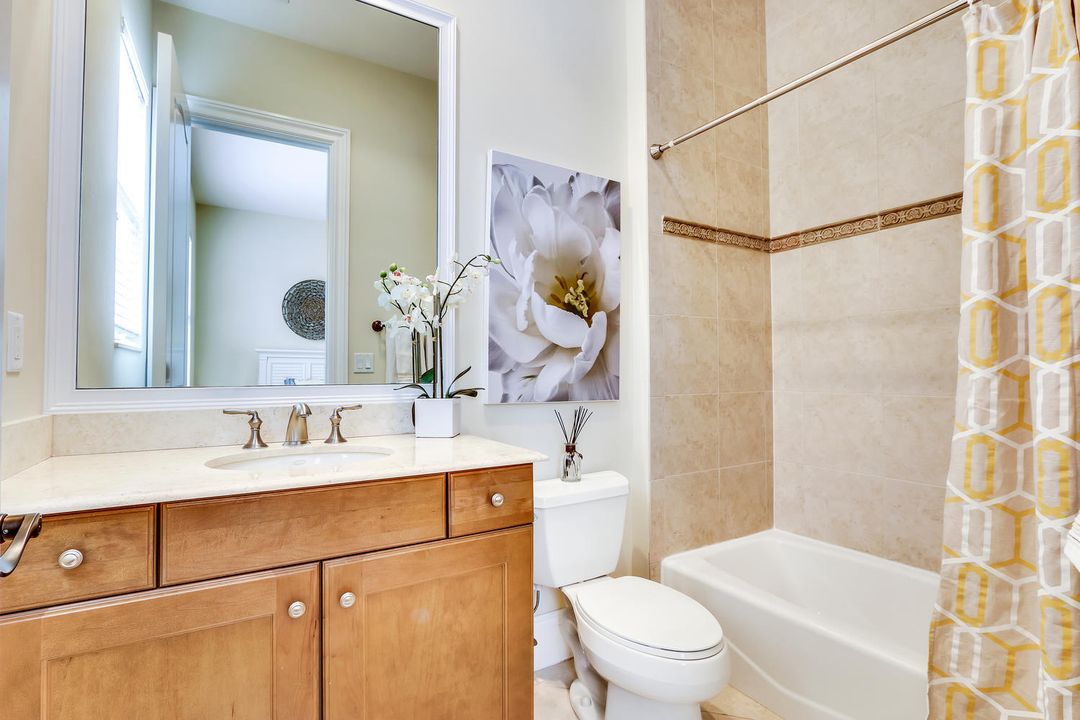 出租: $9,995 (4 贝兹, 3 浴室, 4152 平方英尺)