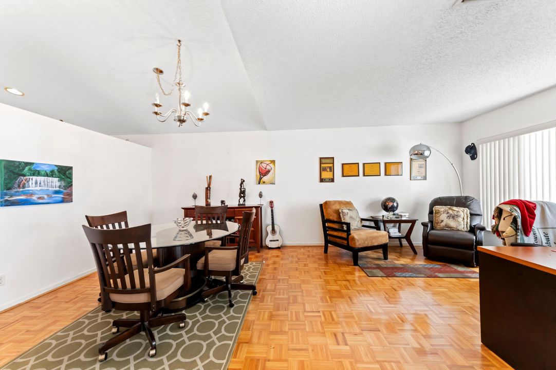 En Venta: $499,900 (3 camas, 2 baños, 1710 Pies cuadrados)