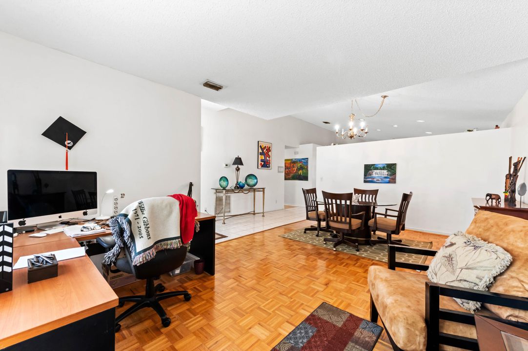 En Venta: $499,900 (3 camas, 2 baños, 1710 Pies cuadrados)