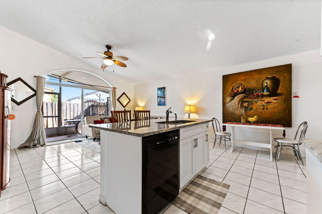 En Venta: $499,900 (3 camas, 2 baños, 1710 Pies cuadrados)