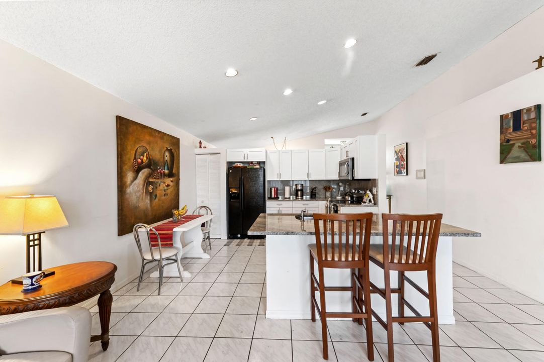 En Venta: $499,900 (3 camas, 2 baños, 1710 Pies cuadrados)