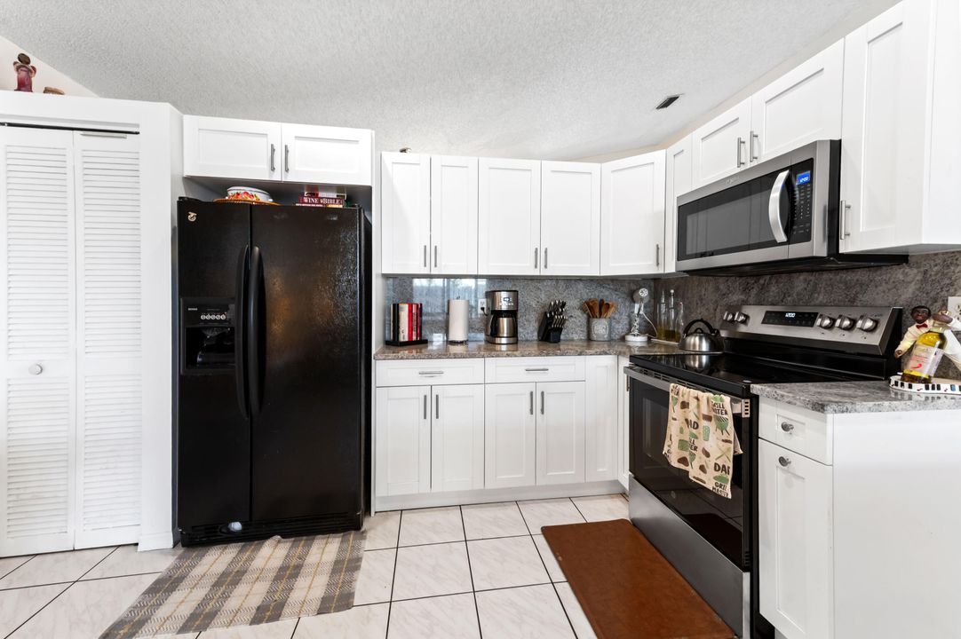 En Venta: $499,900 (3 camas, 2 baños, 1710 Pies cuadrados)