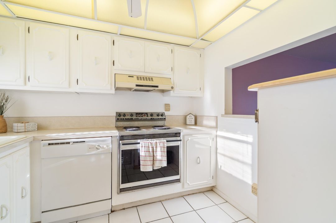 For Sale: $119,000 (2 beds, 2 baths, 868 Square Feet)