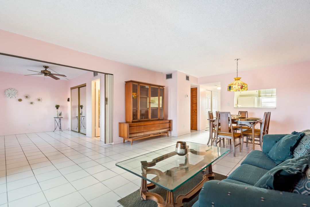 For Sale: $119,000 (2 beds, 2 baths, 868 Square Feet)