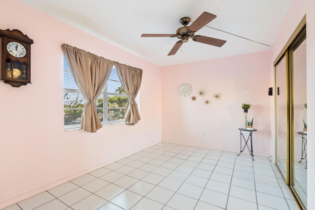 For Sale: $119,000 (2 beds, 2 baths, 868 Square Feet)