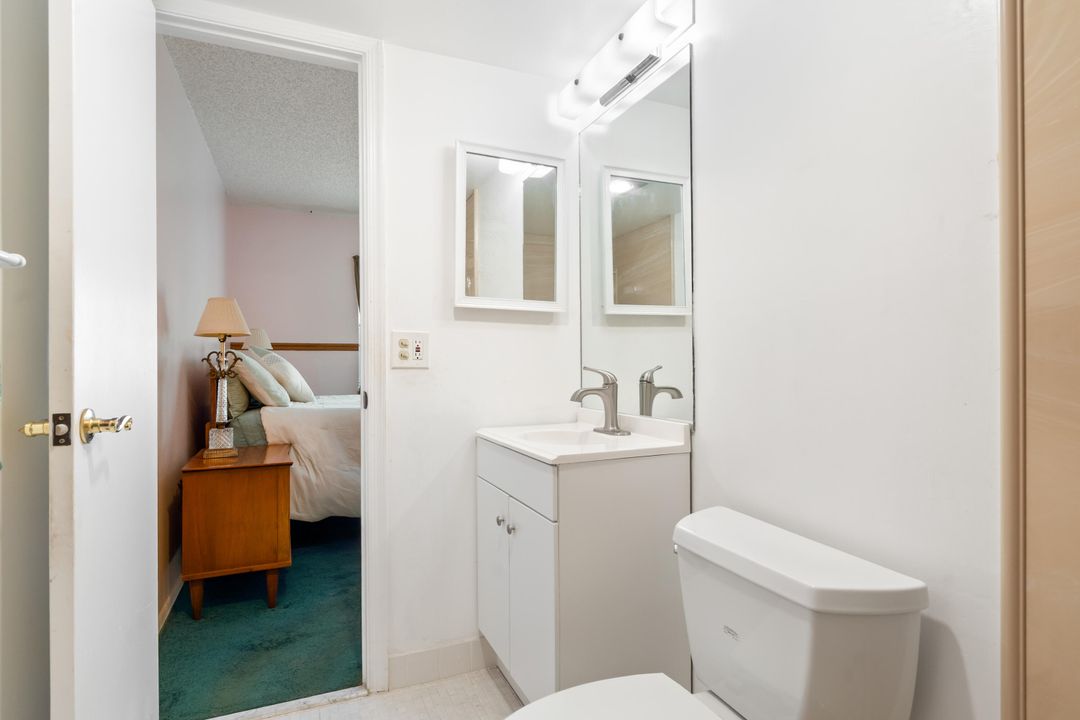 For Sale: $119,000 (2 beds, 2 baths, 868 Square Feet)