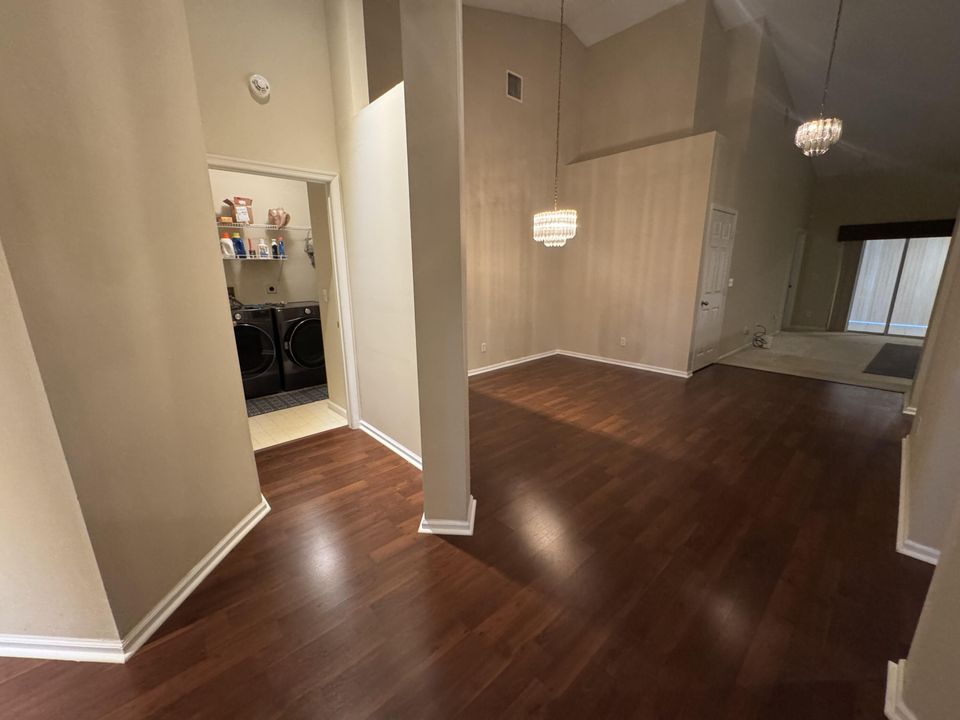 En Venta: $365,000 (2 camas, 2 baños, 1472 Pies cuadrados)