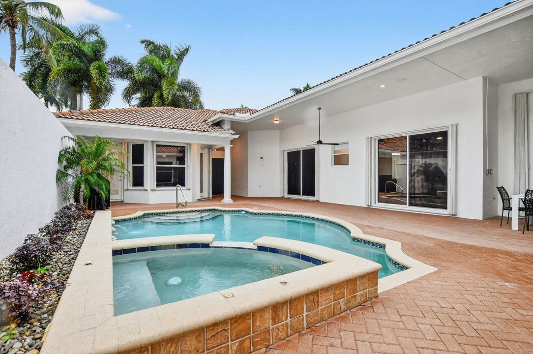 For Sale: $1,425,000 (4 beds, 3 baths, 3551 Square Feet)