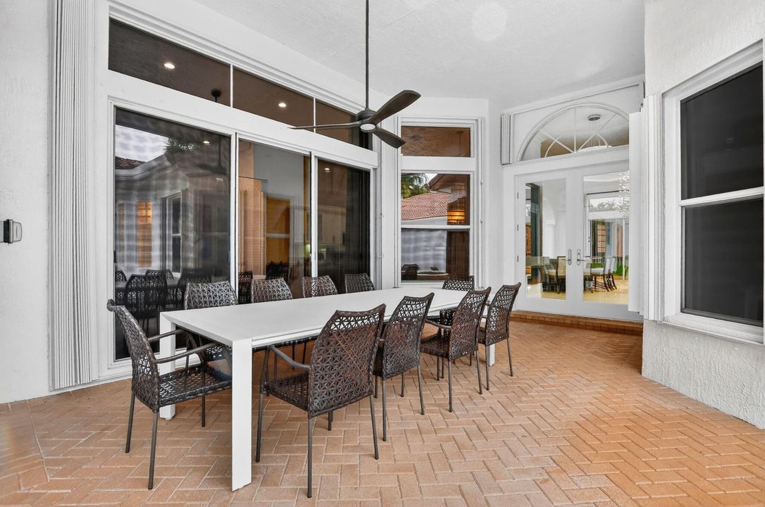 For Sale: $1,425,000 (4 beds, 3 baths, 3551 Square Feet)