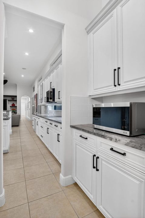 For Sale: $1,425,000 (4 beds, 3 baths, 3551 Square Feet)