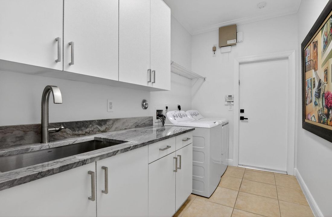 For Sale: $1,425,000 (4 beds, 3 baths, 3551 Square Feet)