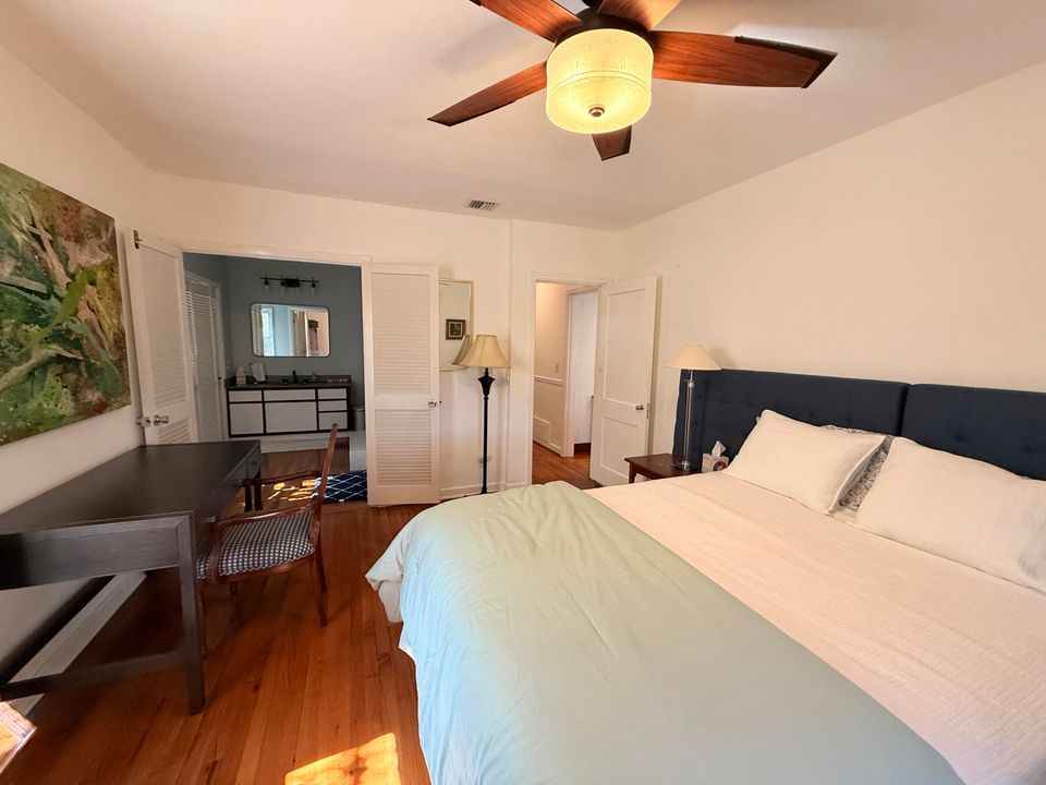 For Rent: $3,800 (2 beds, 2 baths, 1365 Square Feet)