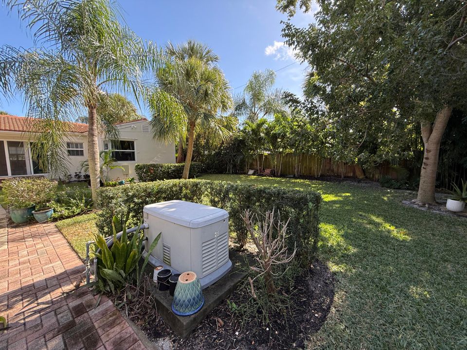 For Rent: $3,800 (2 beds, 2 baths, 1365 Square Feet)