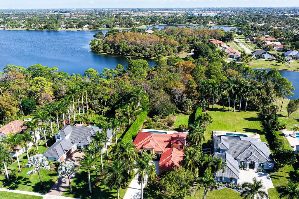 For Sale: $1,325,000 (5 beds, 4 baths, 3161 Square Feet)