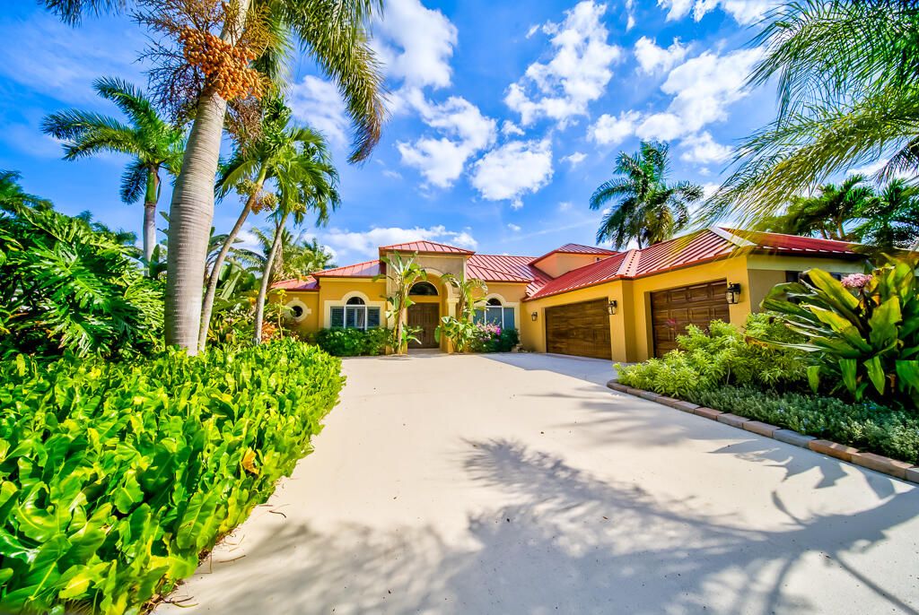 For Sale: $1,325,000 (5 beds, 4 baths, 3161 Square Feet)