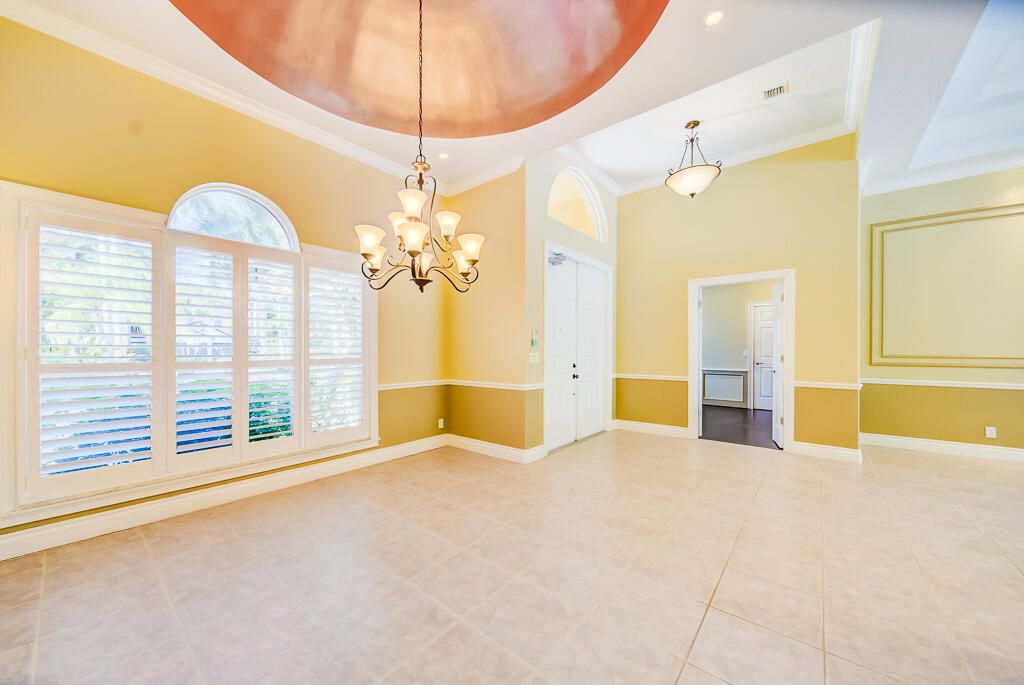 For Sale: $1,325,000 (5 beds, 4 baths, 3161 Square Feet)