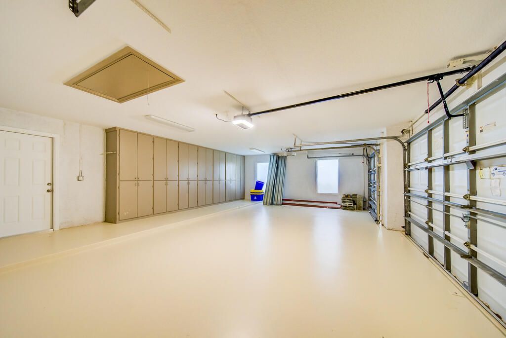 For Sale: $1,325,000 (5 beds, 4 baths, 3161 Square Feet)