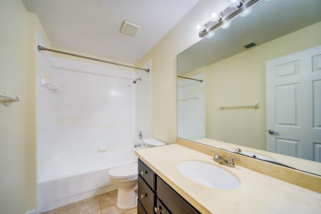 For Sale: $1,325,000 (5 beds, 4 baths, 3161 Square Feet)