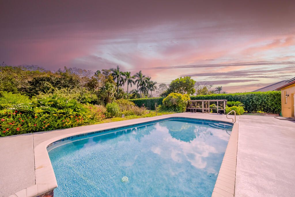 For Sale: $1,325,000 (5 beds, 4 baths, 3161 Square Feet)