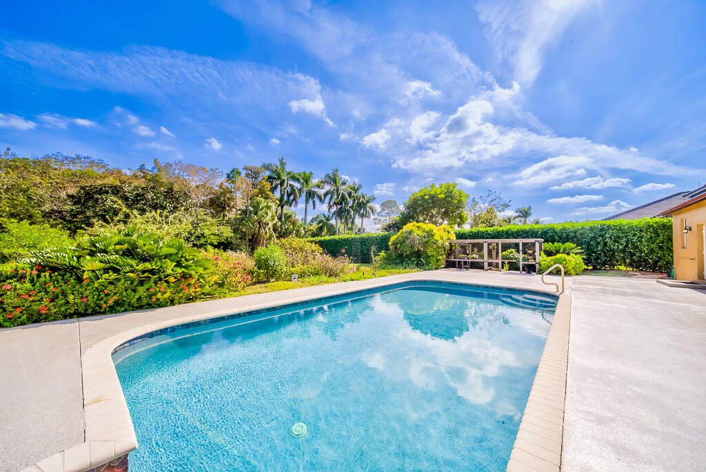 For Sale: $1,325,000 (5 beds, 4 baths, 3161 Square Feet)