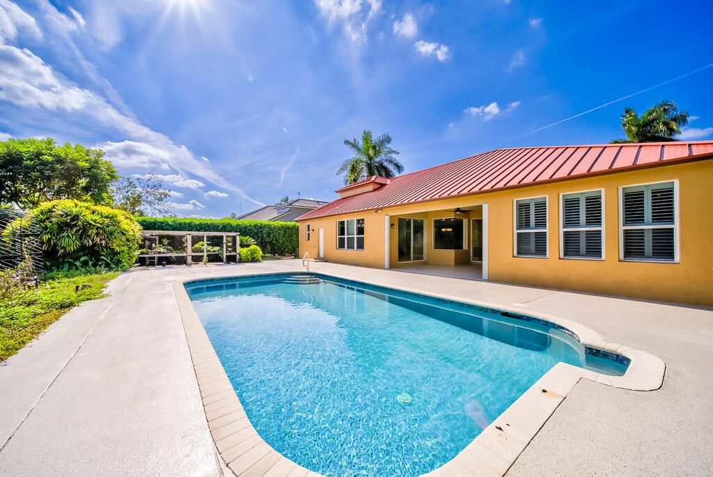 For Sale: $1,325,000 (5 beds, 4 baths, 3161 Square Feet)