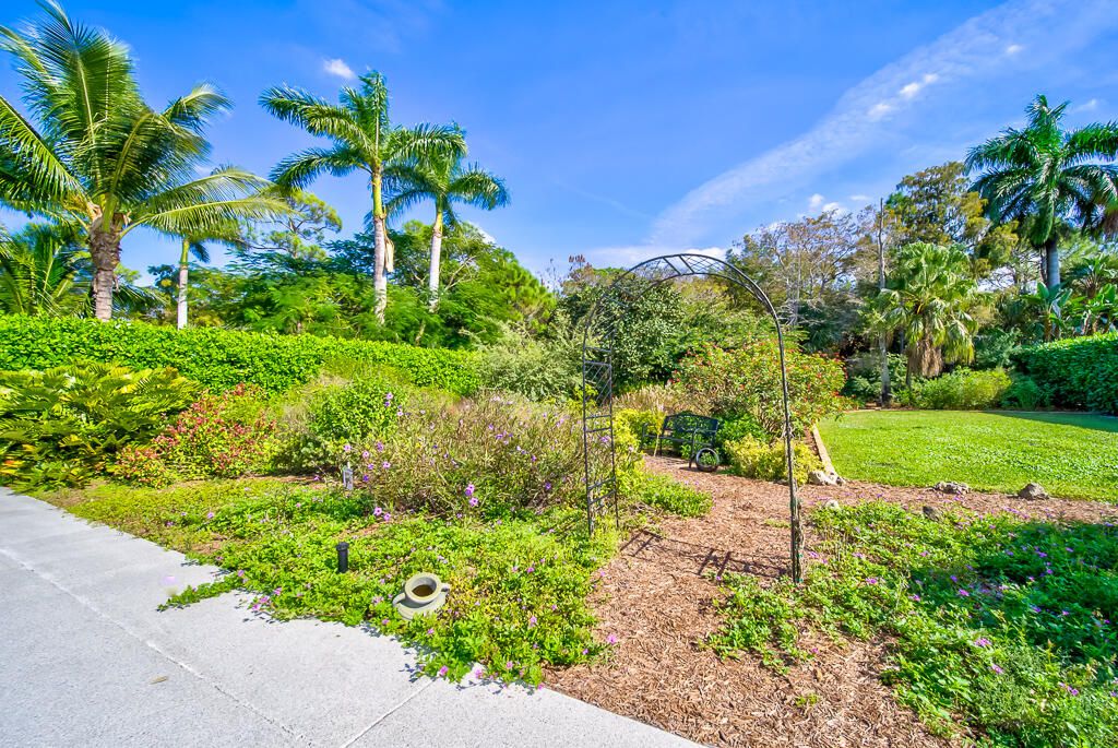 For Sale: $1,325,000 (5 beds, 4 baths, 3161 Square Feet)