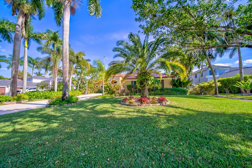 For Sale: $1,325,000 (5 beds, 4 baths, 3161 Square Feet)