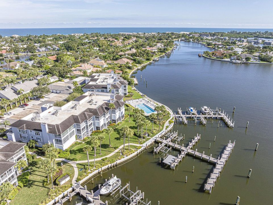 En Venta: $1,250,000 (3 camas, 2 baños, 2603 Pies cuadrados)