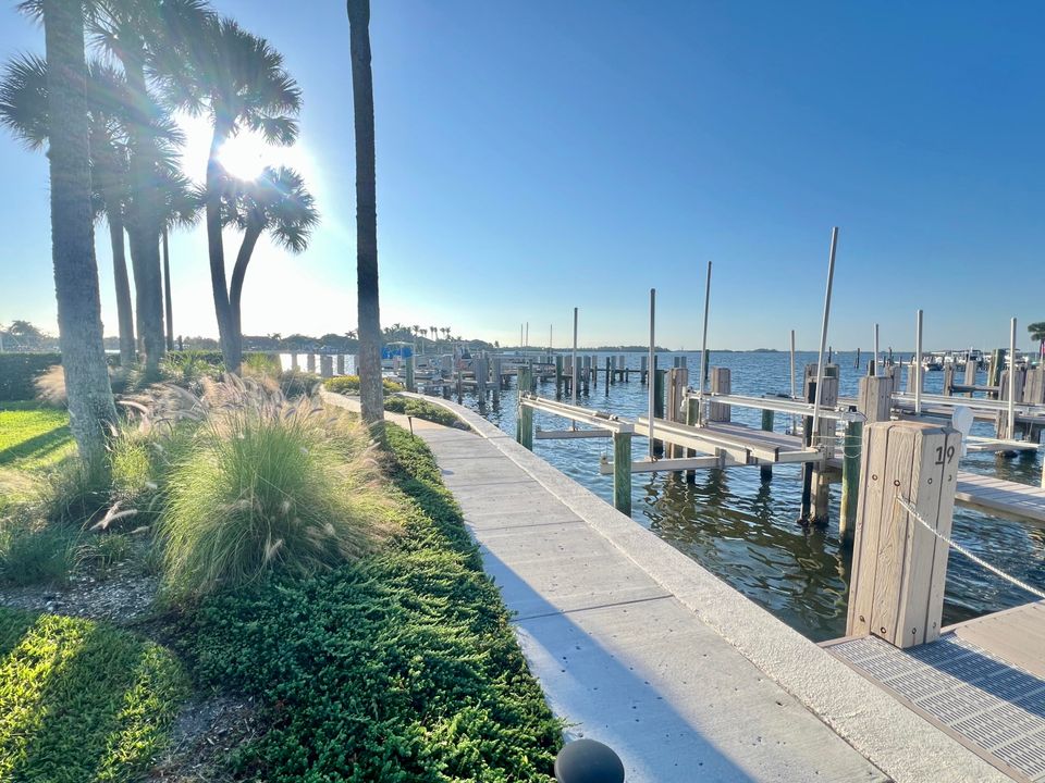 En Venta: $1,250,000 (3 camas, 2 baños, 2603 Pies cuadrados)